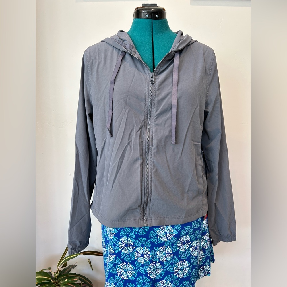 Excellent condition (never worn!) gray Victoria Sport jacket